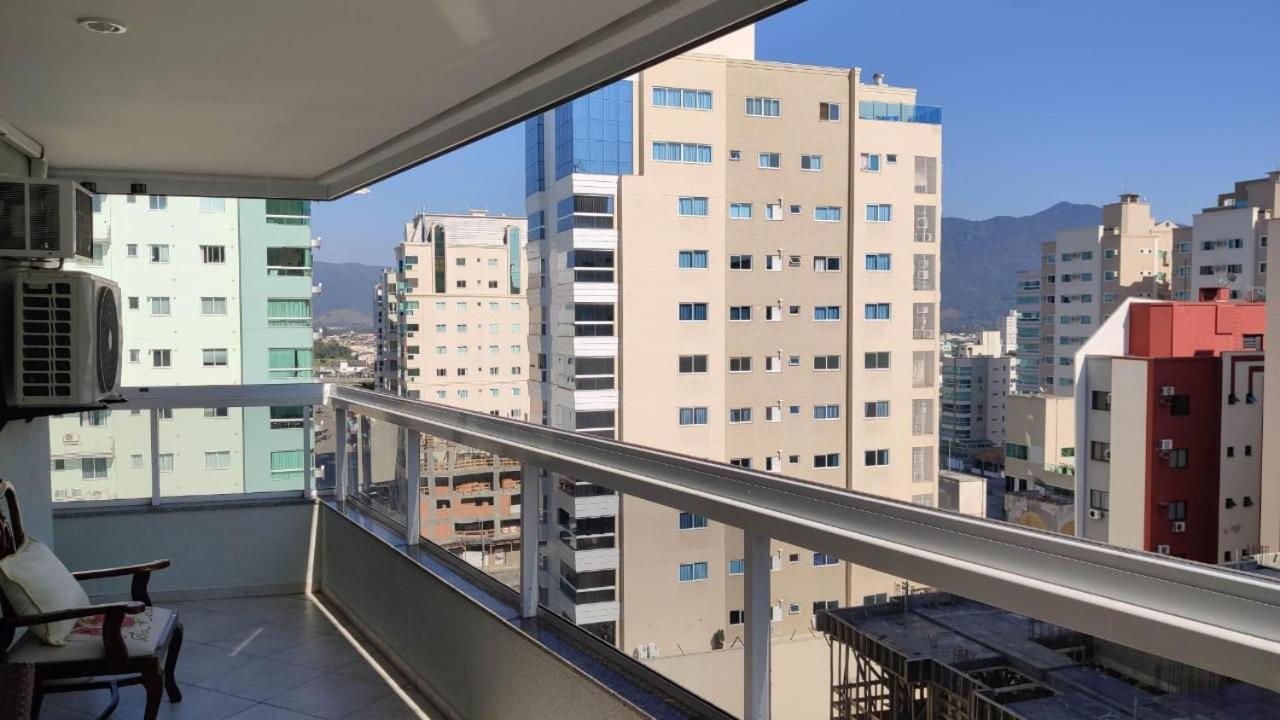 Apartamento Confortavel Em Meia Praia - 200 Metros Da Praia Itapema Exterior photo